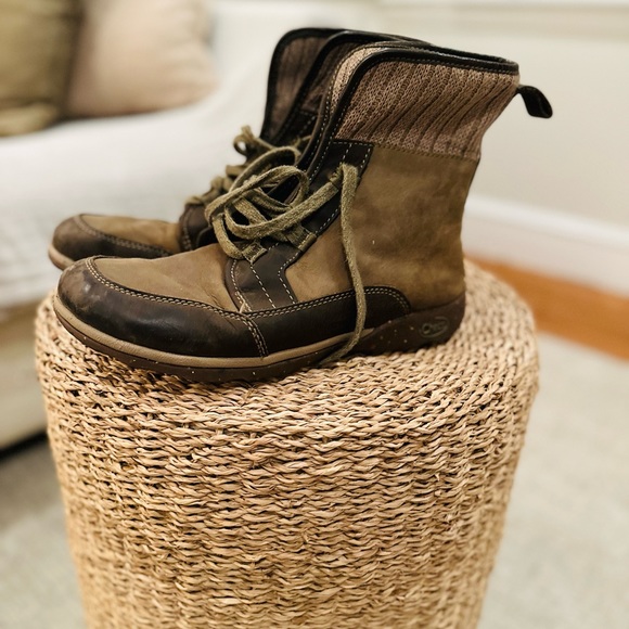 Chaco Barbary boots in good/fair condition - Picture 5 of 5